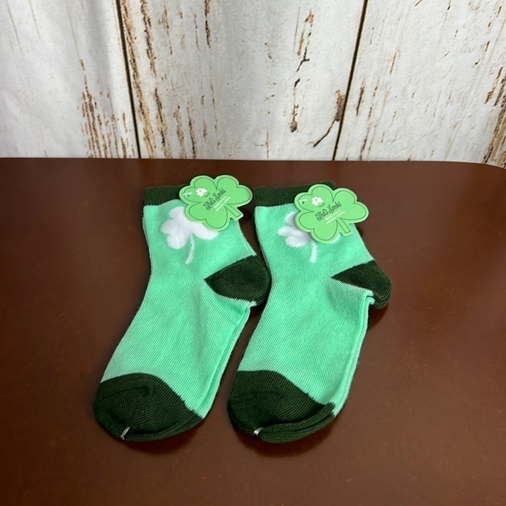 Four Leaf Clover Kids Socks |‎ NWT